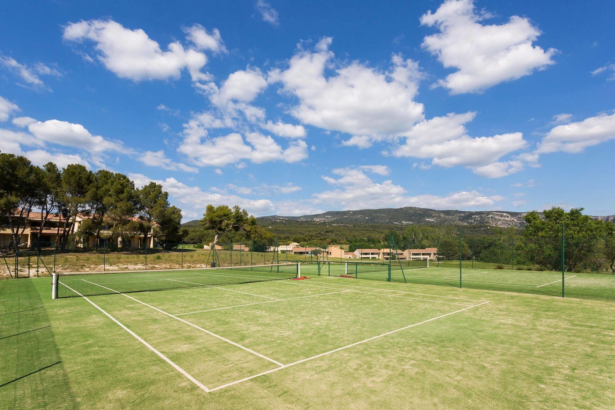 Saumane-de-Vaucluse Madame Vacances Residence Provence Country Club מראה חיצוני תמונה